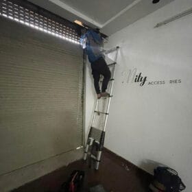 Sửa lổi cửa cuốn tại nhà gia lai/nhanh